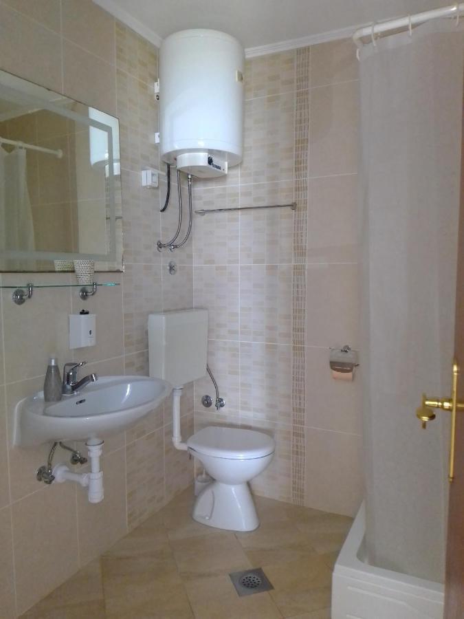 Apartmani More Komarna Bagian luar foto
