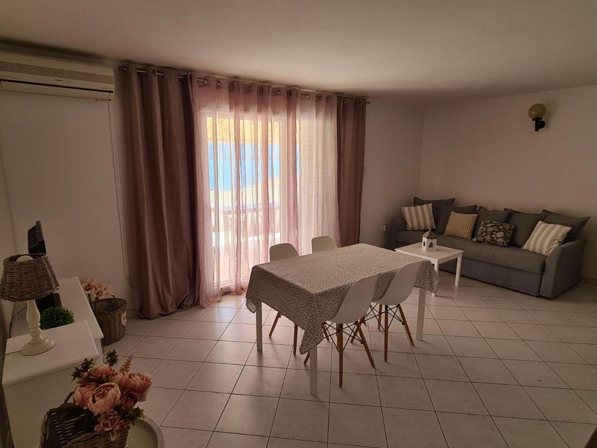 Apartmani More Komarna Bagian luar foto