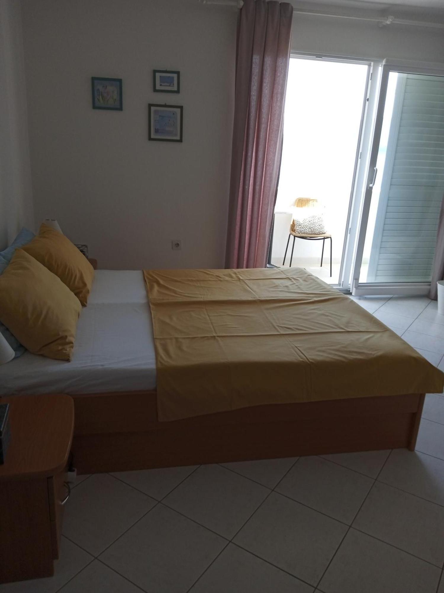 Apartmani More Komarna Bagian luar foto