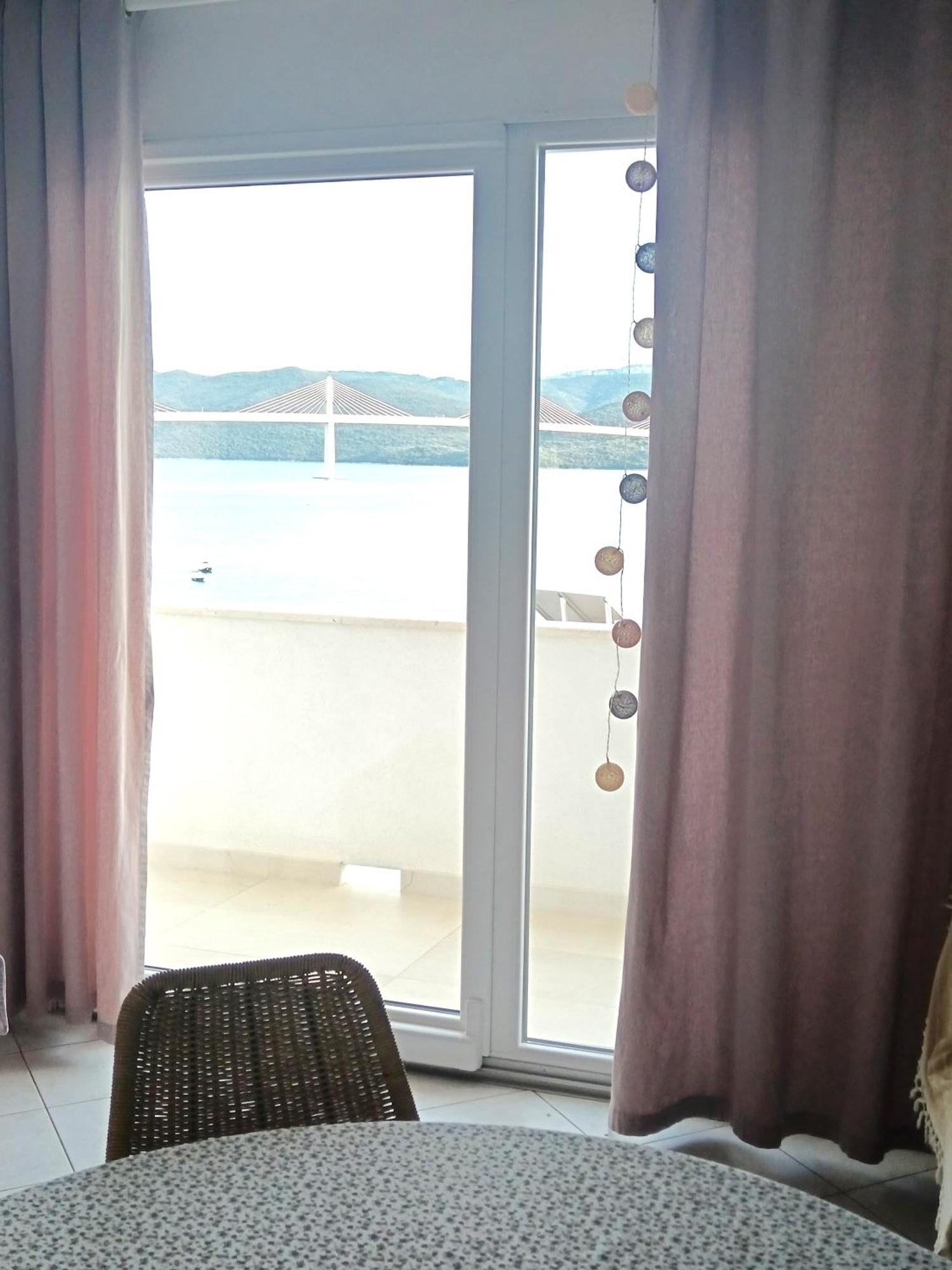 Apartmani More Komarna Bagian luar foto