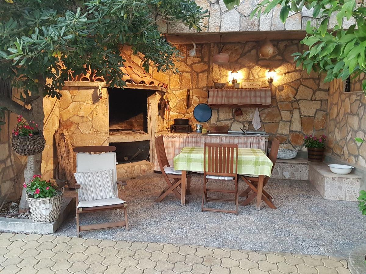 Apartmani More Komarna Bagian luar foto